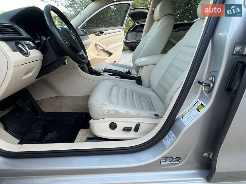 Седан Volkswagen Passat 2014 в Хмельницькому