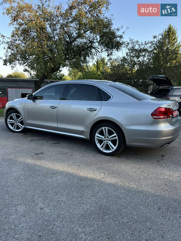 Седан Volkswagen Passat 2014 в Хмельницькому