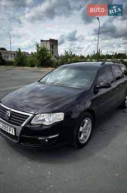 Универсал Volkswagen Passat 2005 в Хмельницком