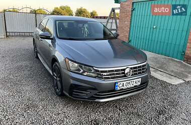 Седан Volkswagen Passat 2016 в Умані