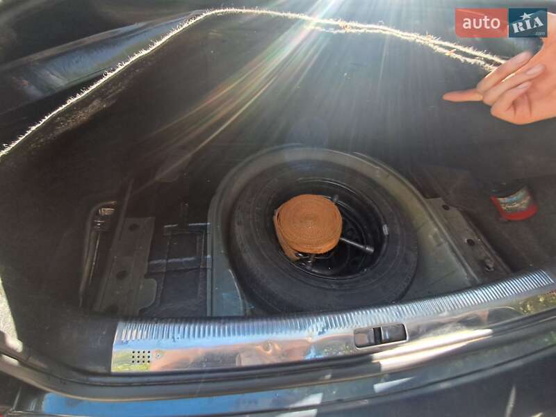 Седан Volkswagen Passat 2004 в Фастове