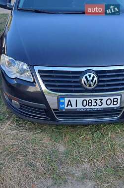 Універсал Volkswagen Passat 2006 в Житомирі