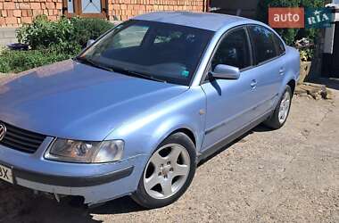 Седан Volkswagen Passat 1999 в Чернівцях