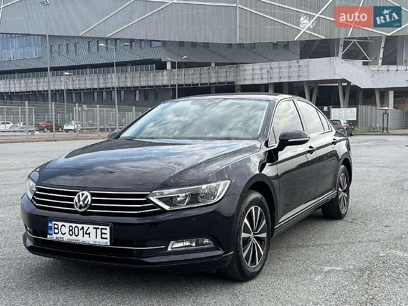 Седан Volkswagen Passat 2017 в Львові