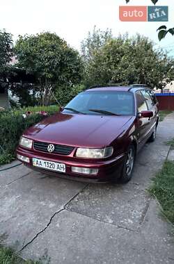 Універсал Volkswagen Passat 1994 в Монастирищеві