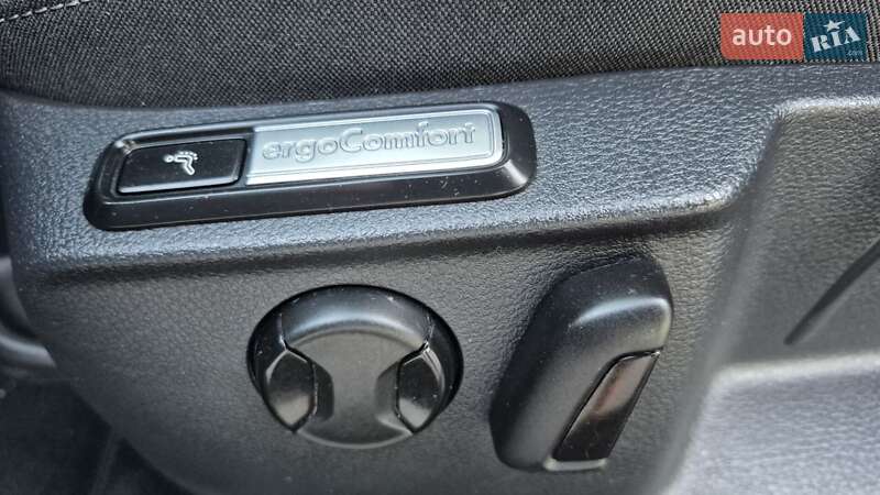 Универсал Volkswagen Passat 2019 в Одессе фото 21 Универсал Volkswagen Passat 2019 в Одессе