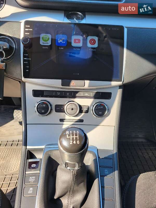 Универсал Volkswagen Passat 2013 в Кривом Роге