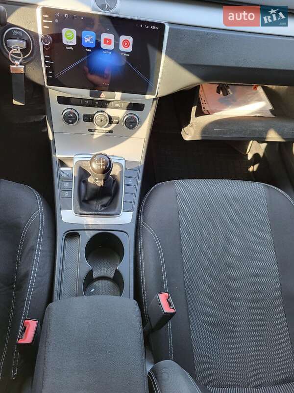 Универсал Volkswagen Passat 2013 в Кривом Роге