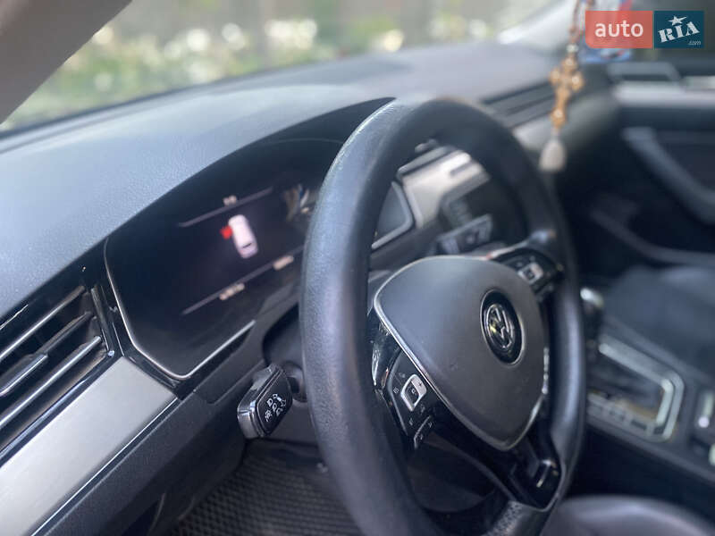 Универсал Volkswagen Passat 2015 в Виноградове