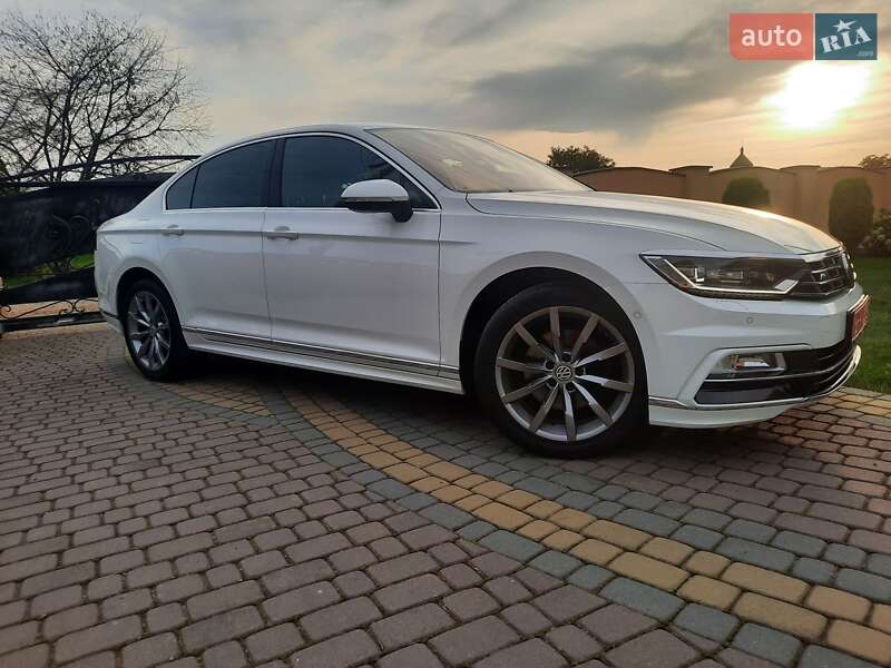 Седан Volkswagen Passat 2018 в Стрые