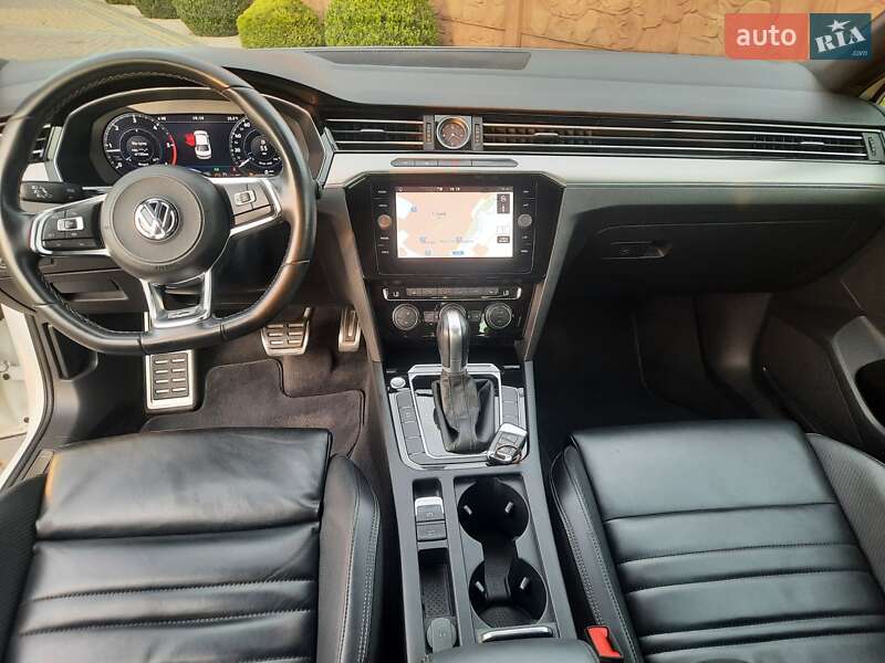 Седан Volkswagen Passat 2018 в Стрые