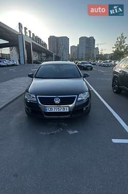 Седан Volkswagen Passat 2008 в Києві