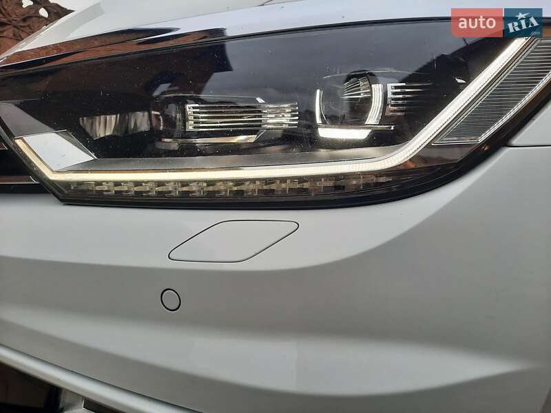 Седан Volkswagen Passat 2018 в Стрые