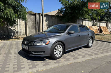 Седан Volkswagen Passat 2012 в Лубнах