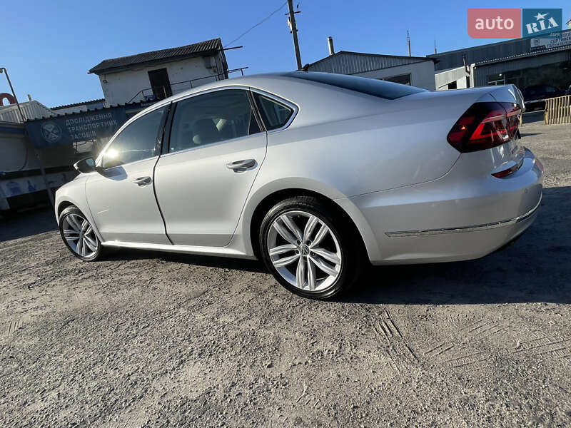 Седан Volkswagen Passat 2018 в Дніпрі
