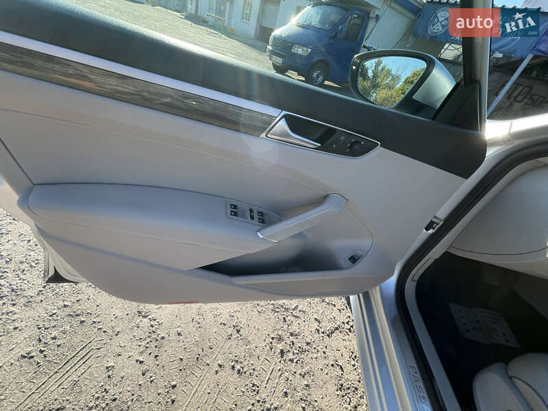 Седан Volkswagen Passat 2018 в Дніпрі