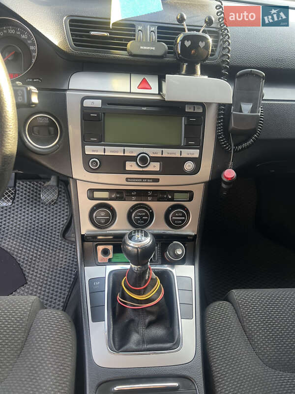 Универсал Volkswagen Passat 2006 в Луцке