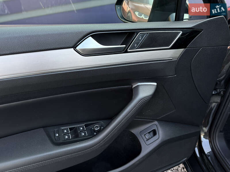 Универсал Volkswagen Passat 2018 в Стрые