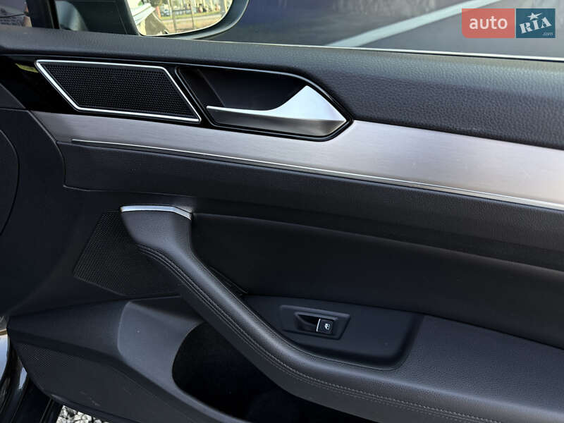 Универсал Volkswagen Passat 2018 в Стрые