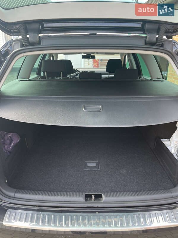 Универсал Volkswagen Passat 2010 в Киеве фото 5 Универсал Volkswagen Passat 2010 в Киеве