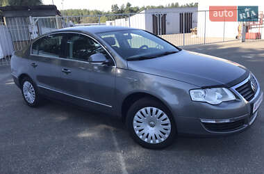Седан Volkswagen Passat 2006 в Києві