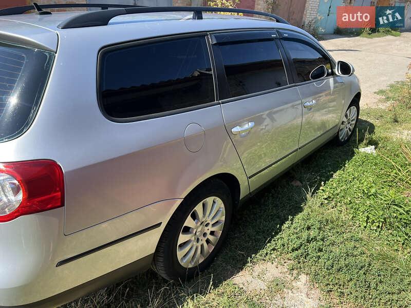 Універсал Volkswagen Passat 2006 в Умані