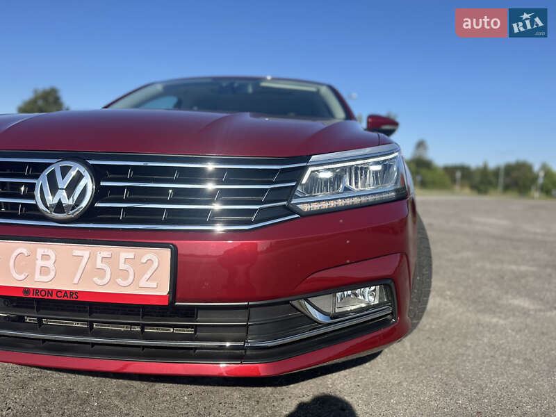 Седан Volkswagen Passat 2017 в Львове