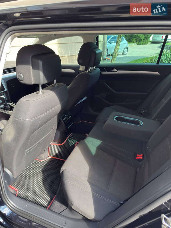 Универсал Volkswagen Passat 2018 в Николаеве фото 17 Универсал Volkswagen Passat 2018 в Николаеве