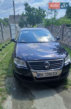 Седан Volkswagen Passat 2008 в Сарнах
