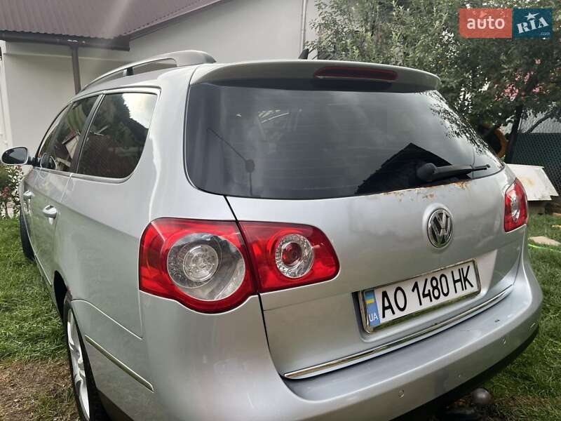 Универсал Volkswagen Passat 2010 в Воловце