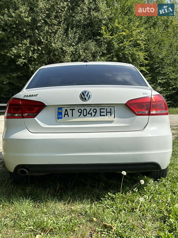 Седан Volkswagen Passat 2012 в Рогатине