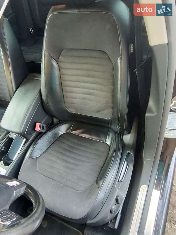 Седан Volkswagen Passat 2012 в Одессе