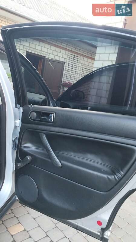 Седан Volkswagen Passat 2001 в Тульчине