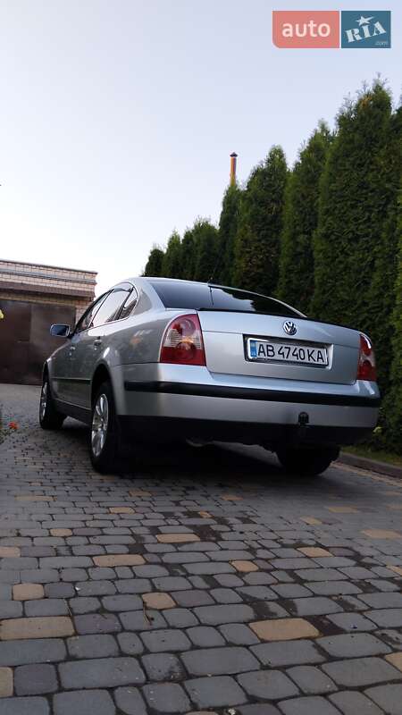 Седан Volkswagen Passat 2001 в Тульчине