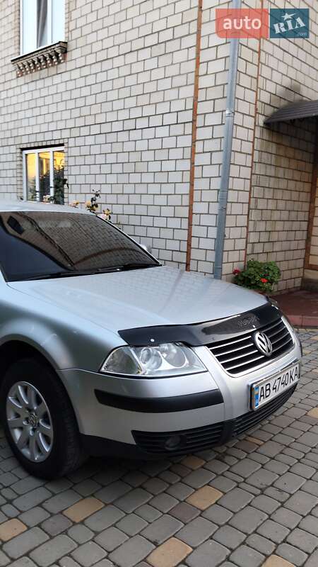 Седан Volkswagen Passat 2001 в Тульчине