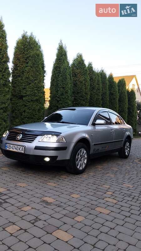 Седан Volkswagen Passat 2001 в Тульчине
