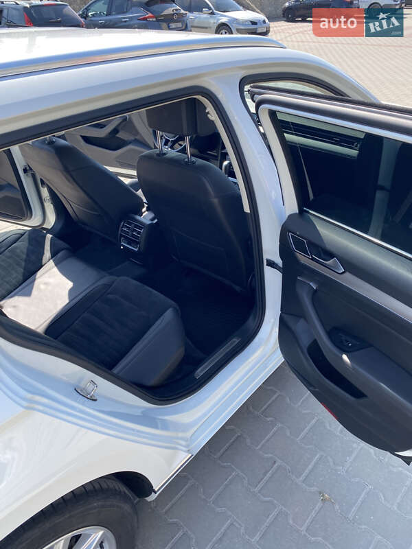 Універсал Volkswagen Passat 2017 в Тернополі