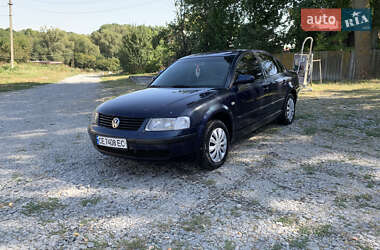 Седан Volkswagen Passat 1999 в Черновцах