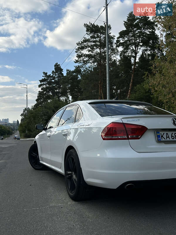Седан Volkswagen Passat 2013 в Киеве