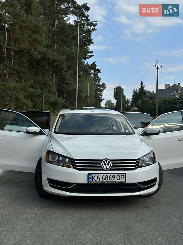 Седан Volkswagen Passat 2013 в Киеве