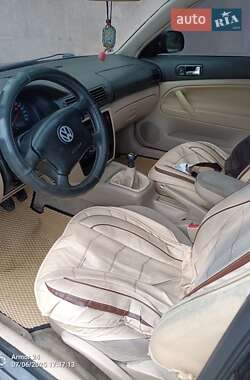 Седан Volkswagen Passat 2000 в 