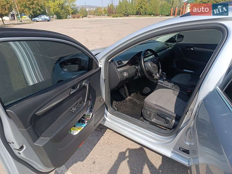 Универсал Volkswagen Passat 2011 в Кривом Роге