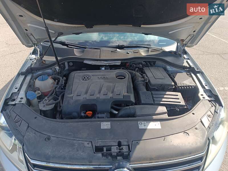 Универсал Volkswagen Passat 2011 в Кривом Роге