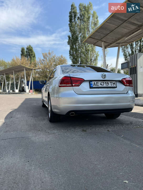 Седан Volkswagen Passat 2013 в Днепре фото 3 Седан Volkswagen Passat 2013 в Днепре