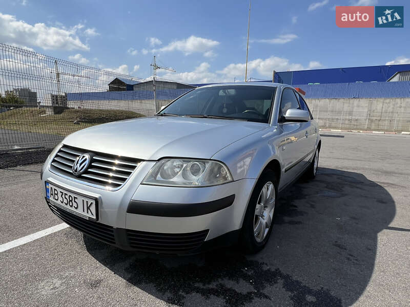 Седан Volkswagen Passat 2002 в Виннице