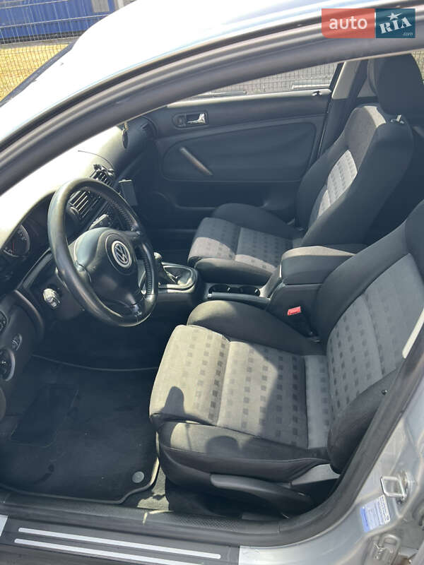 Седан Volkswagen Passat 2002 в Виннице