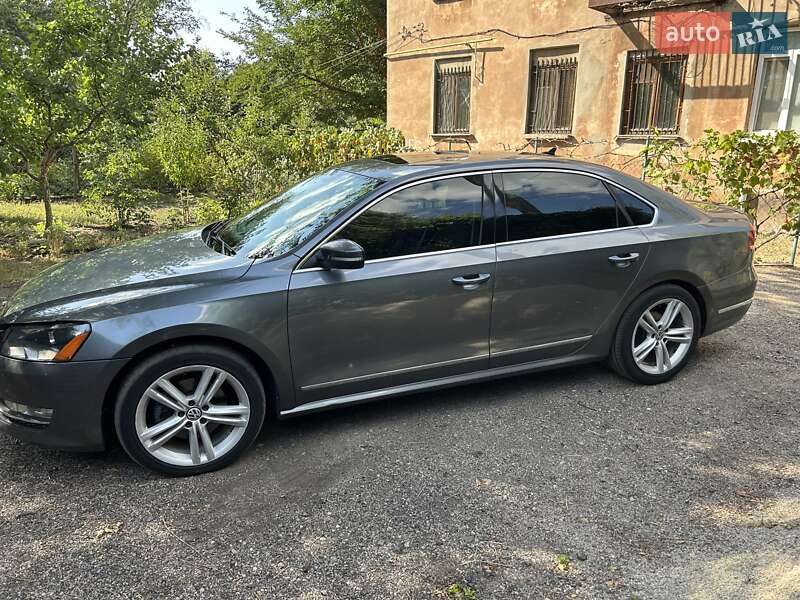 Седан Volkswagen Passat 2013 в Запорожье