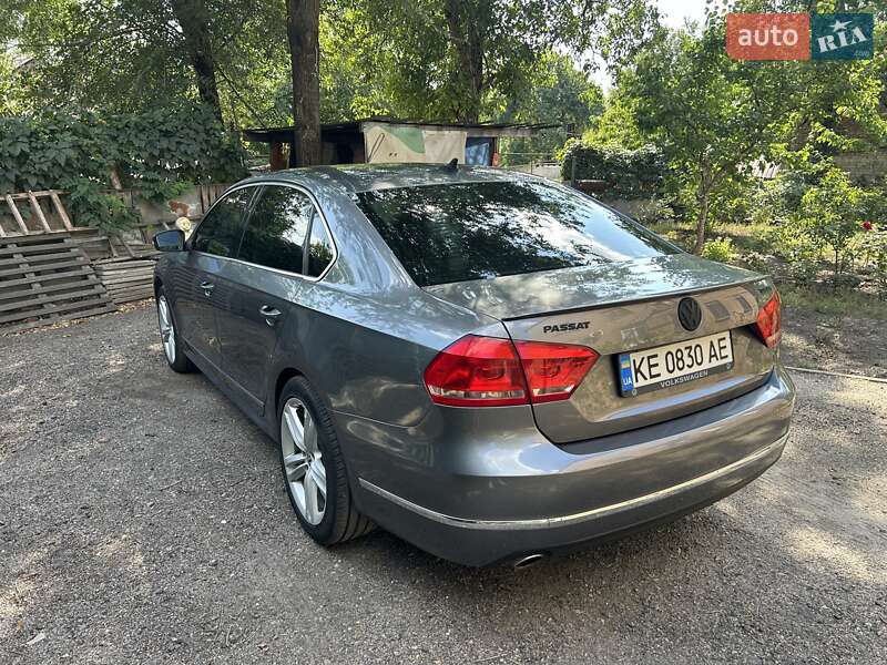 Седан Volkswagen Passat 2013 в Запорожье