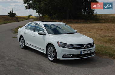 Седан Volkswagen Passat 2015 в Києві
