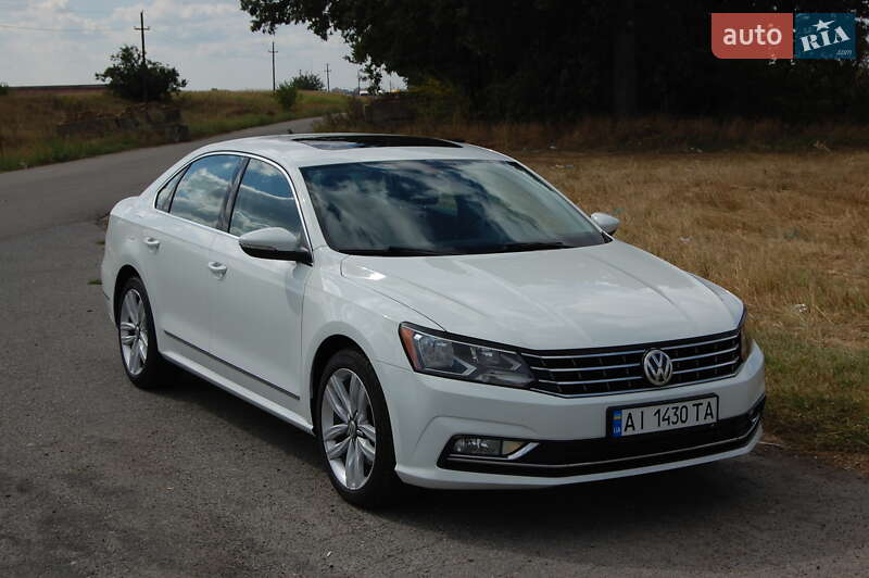Седан Volkswagen Passat 2015 в Києві